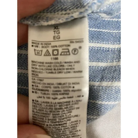 Old Navy women's Chambray cropped halter top blue and white Size medium - Picture 8 of 10